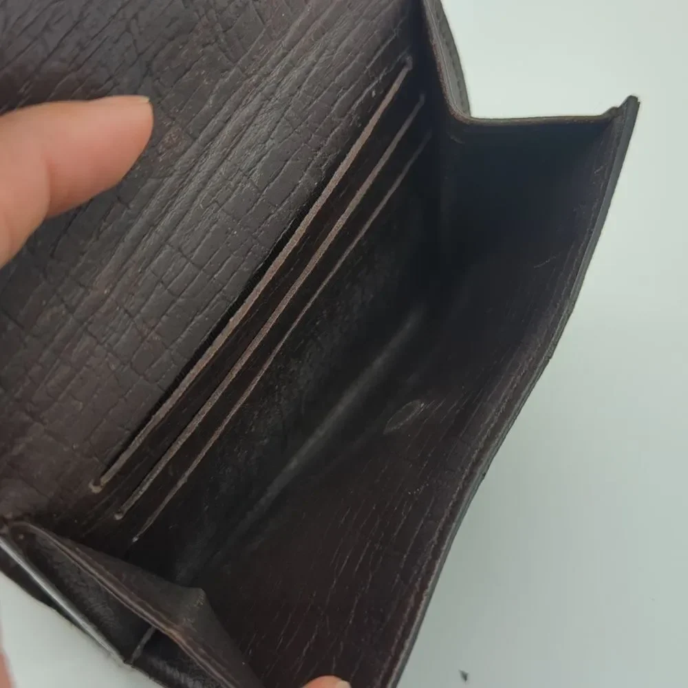 Gucci Tan and Brown Monogram Wallet - Picture 13 of 14